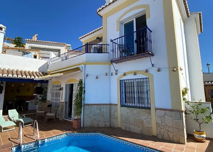 Villa In Nerja With Private Pool And Sea View