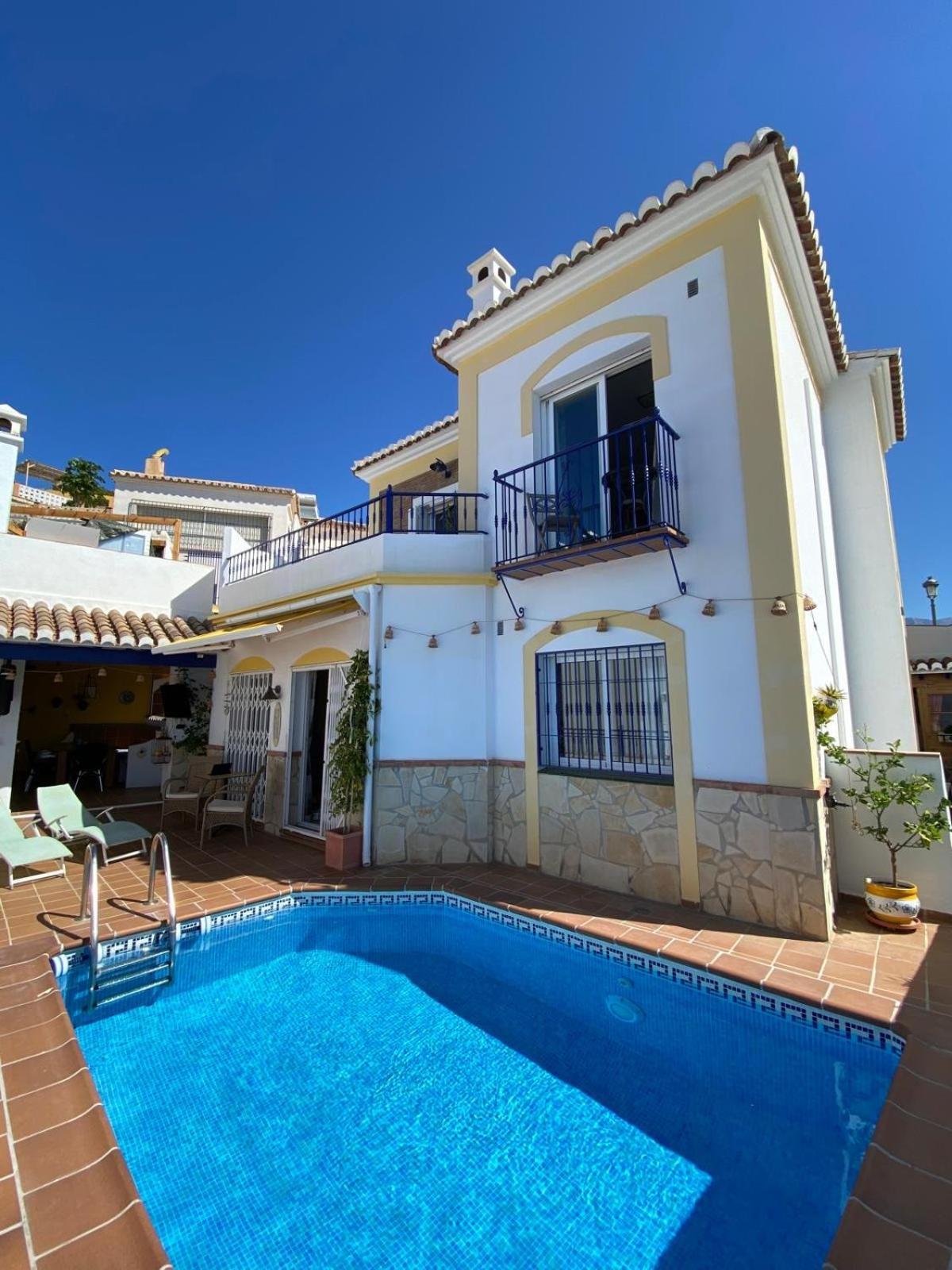 In With Private Pool And Sea View Villa